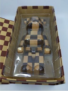 Bearbrick Karimoku Chess 400%